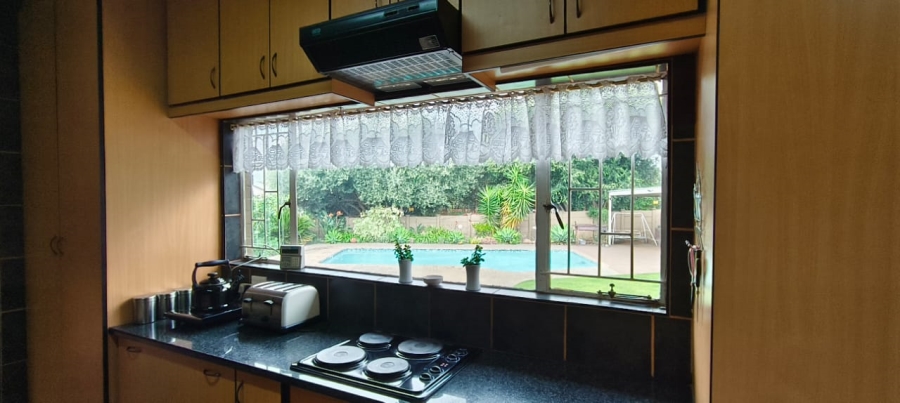 5 Bedroom Property for Sale in Pellissier Free State